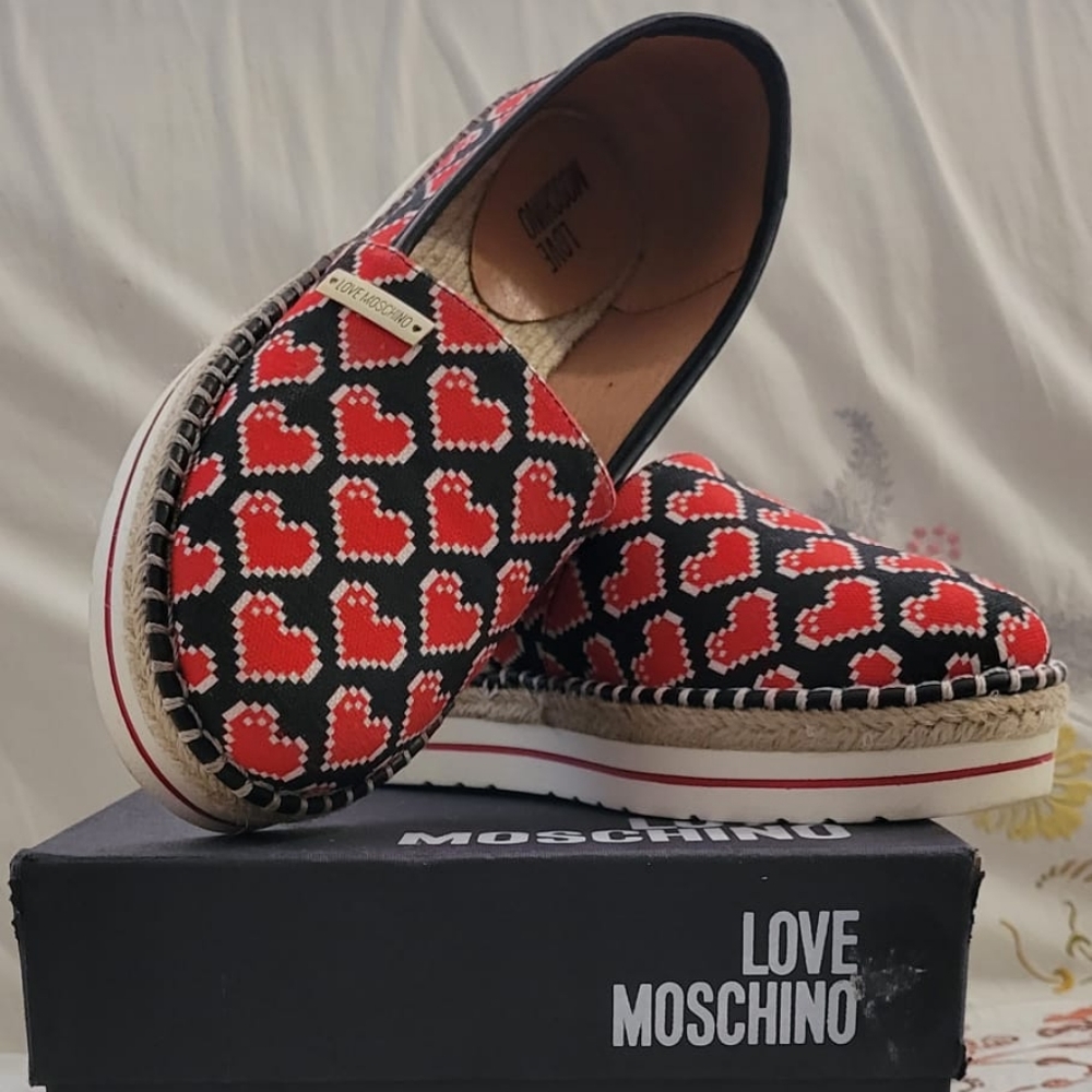 LOVE MOSCHINO Espadrilles, 7 ...Beautiful red hearts ❤️.